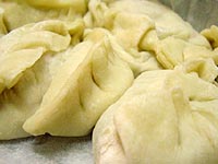 食べる前の餃子