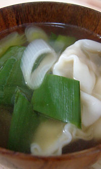 ネギと餃子のスープ