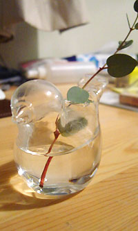 小鳥の一輪挿し