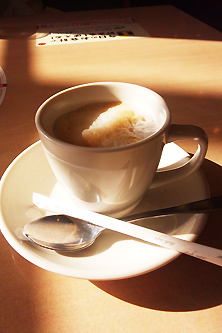 朝食のカフェラテ